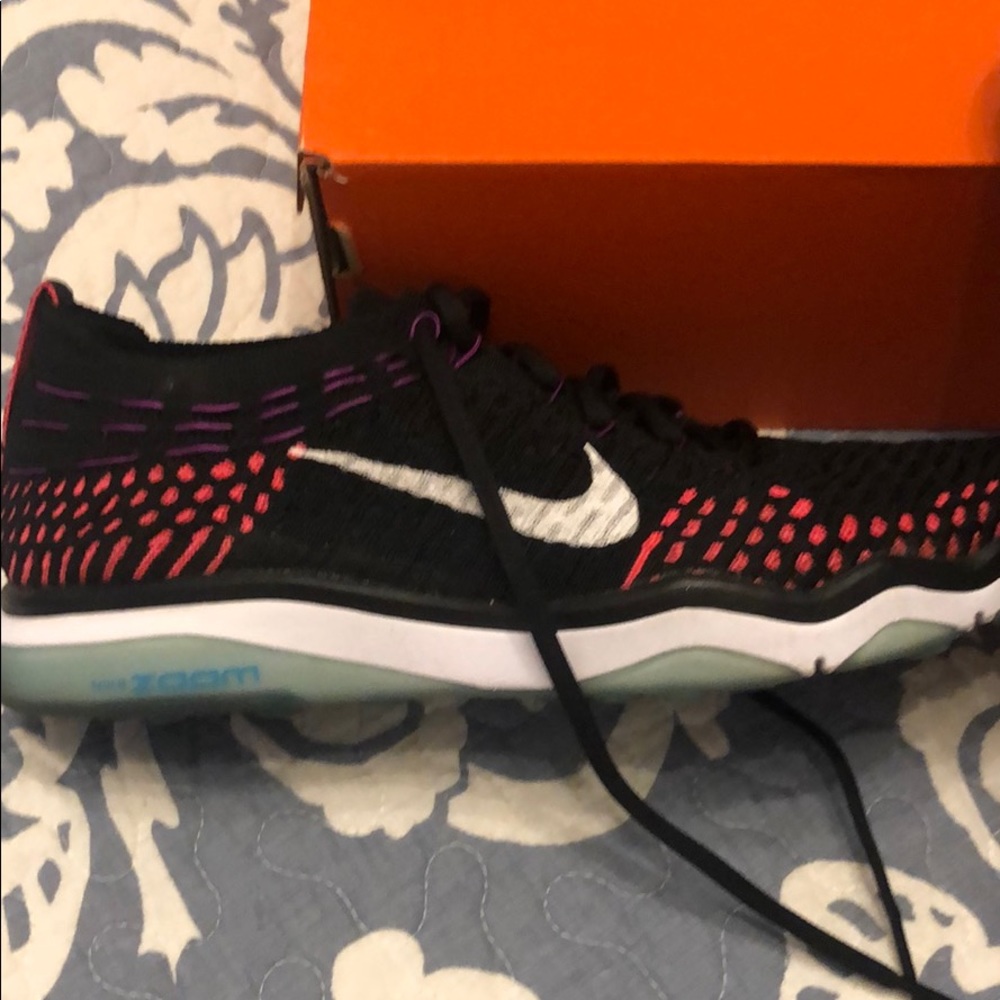 W Air Zoom Fearless Flyknit